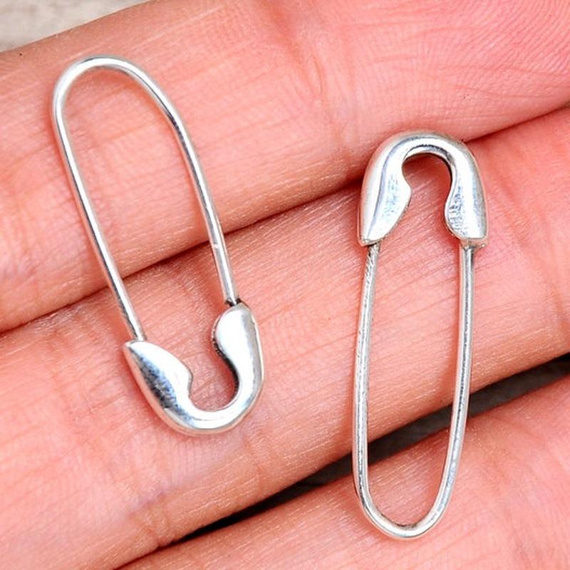 Huajie Trendy Korean Paper Clip Earrings – Stylish and Creative Design