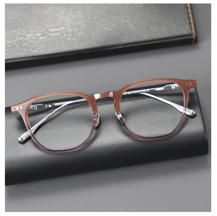 Vintage Ultralight Pure Titanium Full-Rim Eyeglass Frame, Unisex & Stylish, Comfortably Fits Prescription Lenses for Myopia.