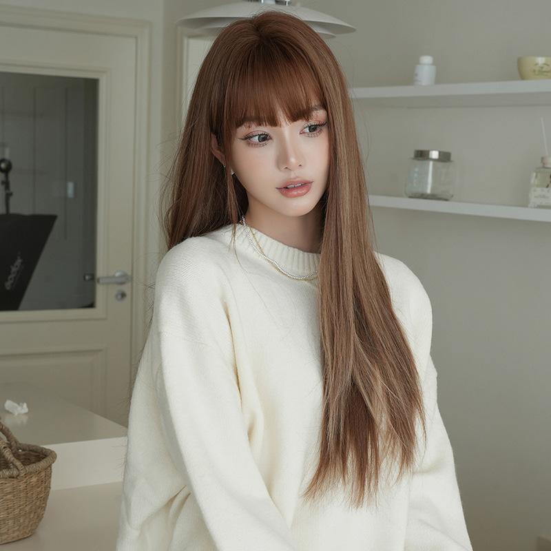 Women’s Long Straight Wig Natural-looking Heat-Resistant Synthetic Full Wig with Bangs