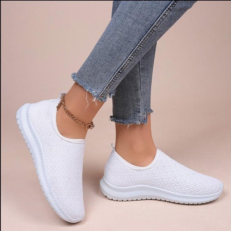 Flat Shoes Women's Hollow Breathable Mesh Casual Shoes Slip-on Walking Shoes Sneakers Summer Fashion Women's Sneakers 2024