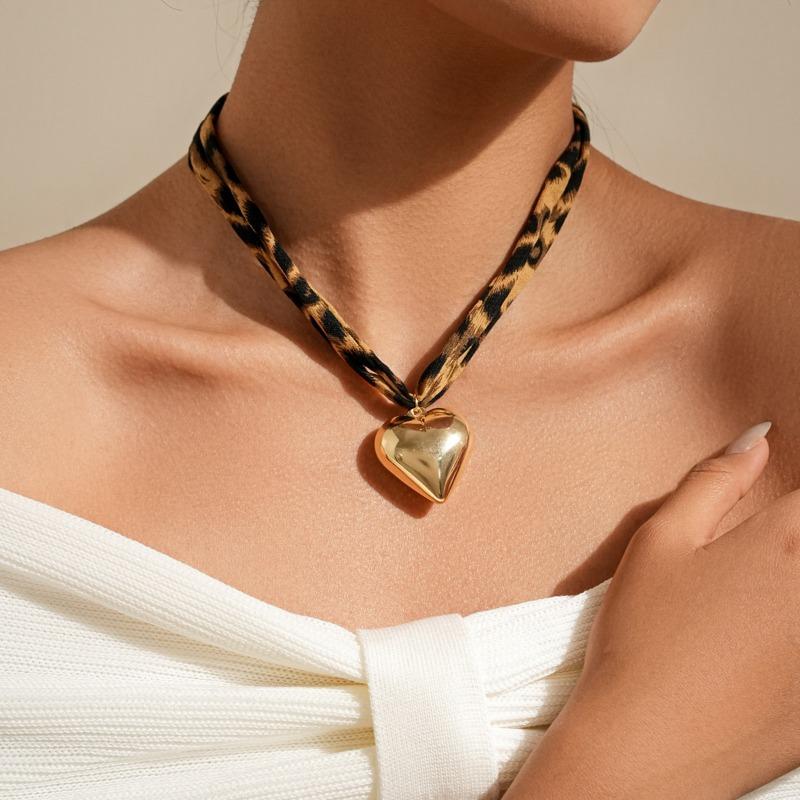 Cross Necklace Leopard Print Flower Love Pendant Summer Marine Shell Collarbone Chain