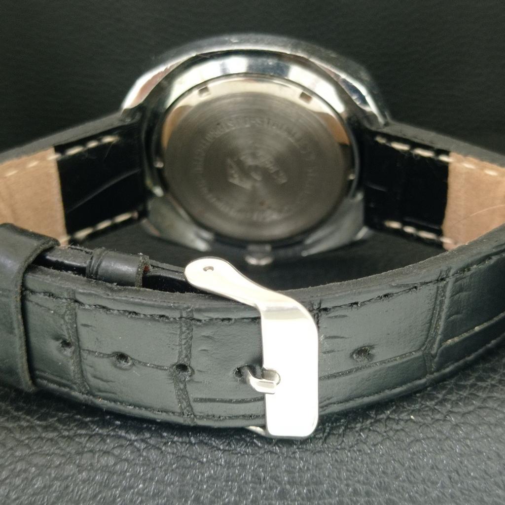 OROLOGIO DA UOMO VINTAGE SVIZZERO BERBERAT A CARICA MANUALE RISTRUTTURATO a704654-1