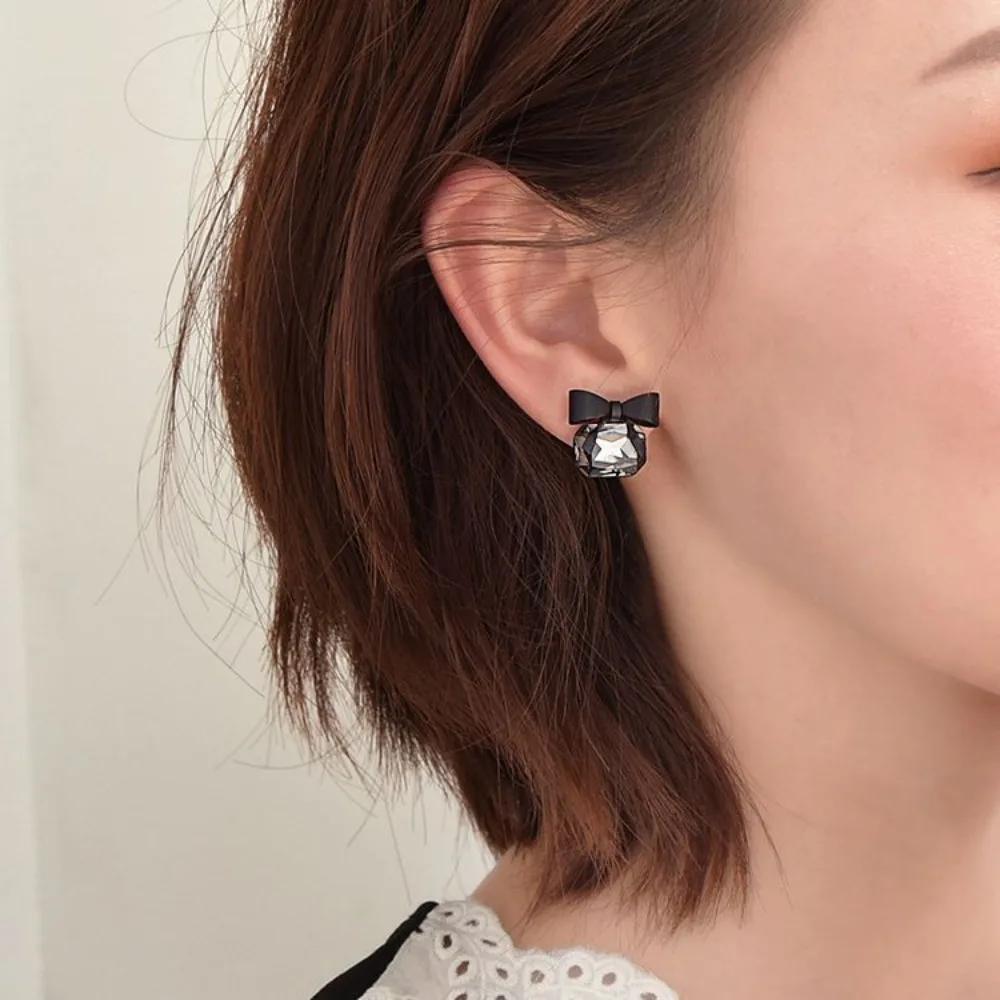 Vintage Charme Schwarzer Schleifenknoten Steckerohrring für Damen Korea Mode Kristallperlen Schleife Herz Ohrringe Party Schmuck Zubehör