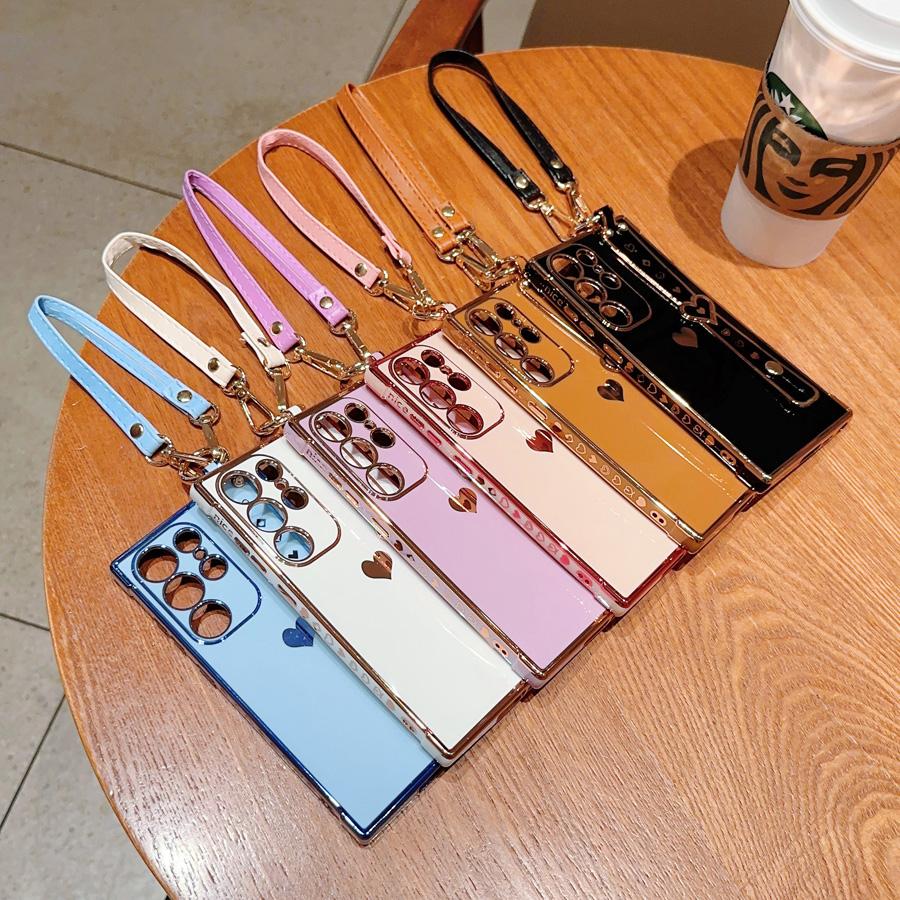 Plating Heart Wristband Case For Samsung Galaxy S23 S22 Ultra S21 Plus S21FE A23 A24 A13 A12 A13 A52 A53 A54 Shockproof Silicone Soft Cover For iPhone