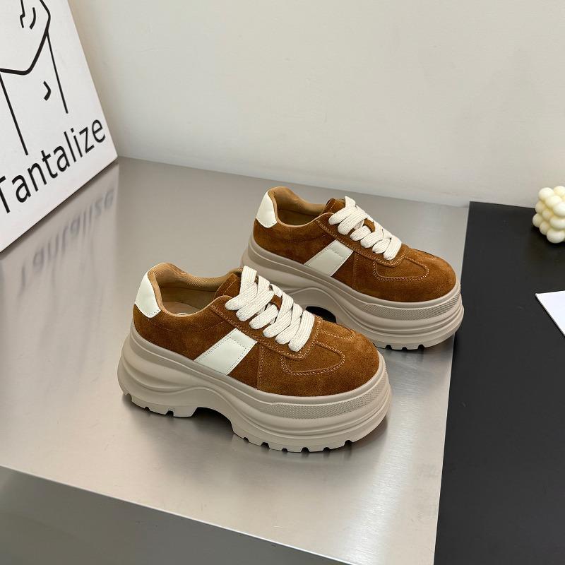 

Retro contrasting color splicing thick-soled women s new small man increases height and looks thin versatile casual board shoes 35 коричневый