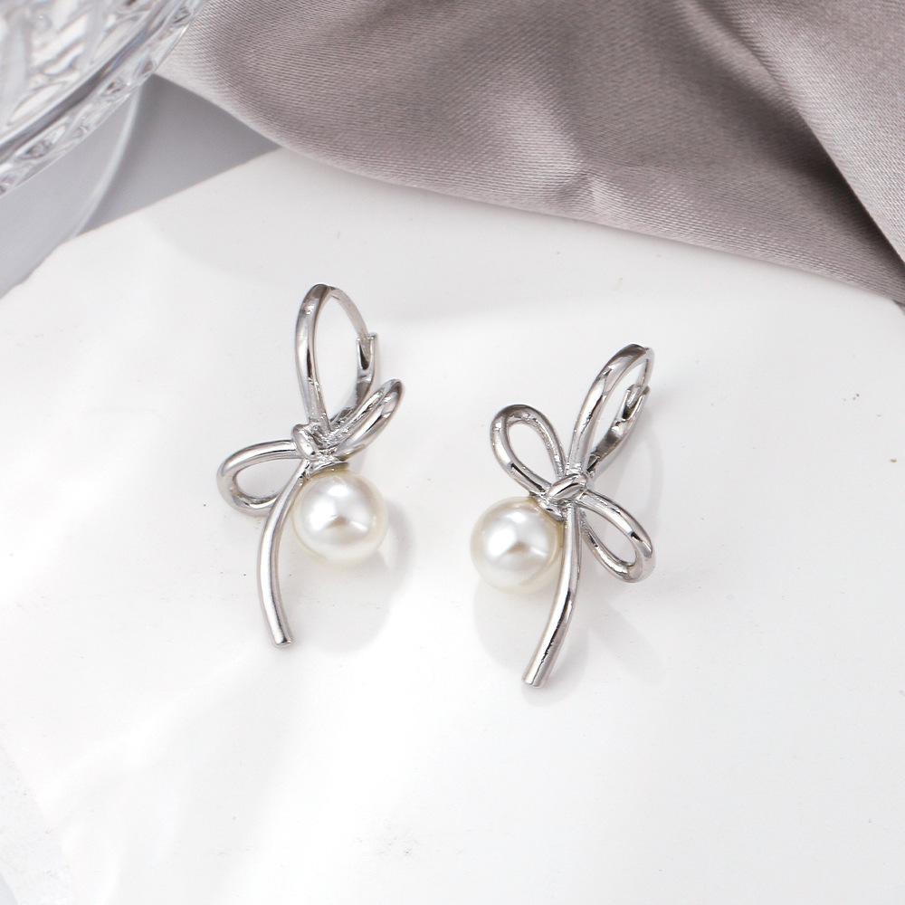 Роскошные асимметричные серьги-банты с жемчугом для женщин - серьги-пусеты, каффы и серьги-кольца для круглого, квадратного лица.