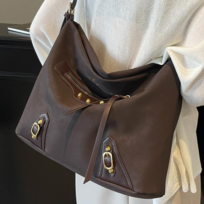 Retro, Casual, Fashionable, Large-capacity Tote Underarm Single-shoulder Crossbody Bag for Commuting To Work