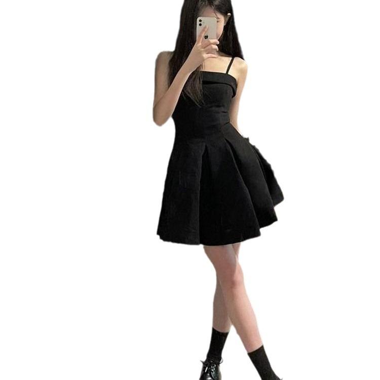 Pure French Hepburn Black Suspender Dress New High Temperament Waist Skinny Short Skirt Small Black Skirt Skirt