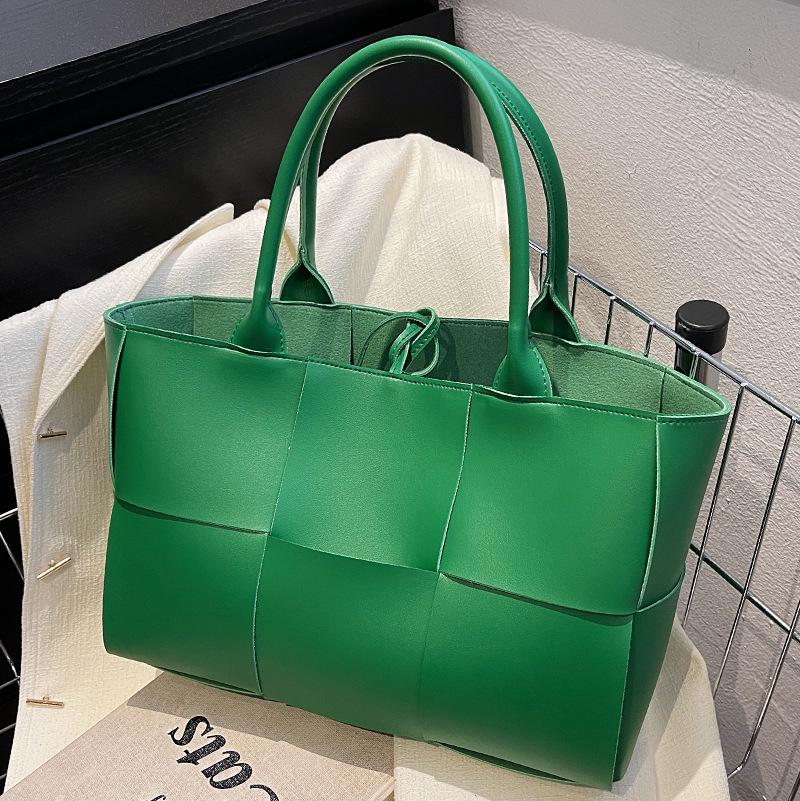 Internet celebrity big bag 2025 new trendy high-end feeling foreign shoulder bag women's bag large capacity versatile portable tote bag