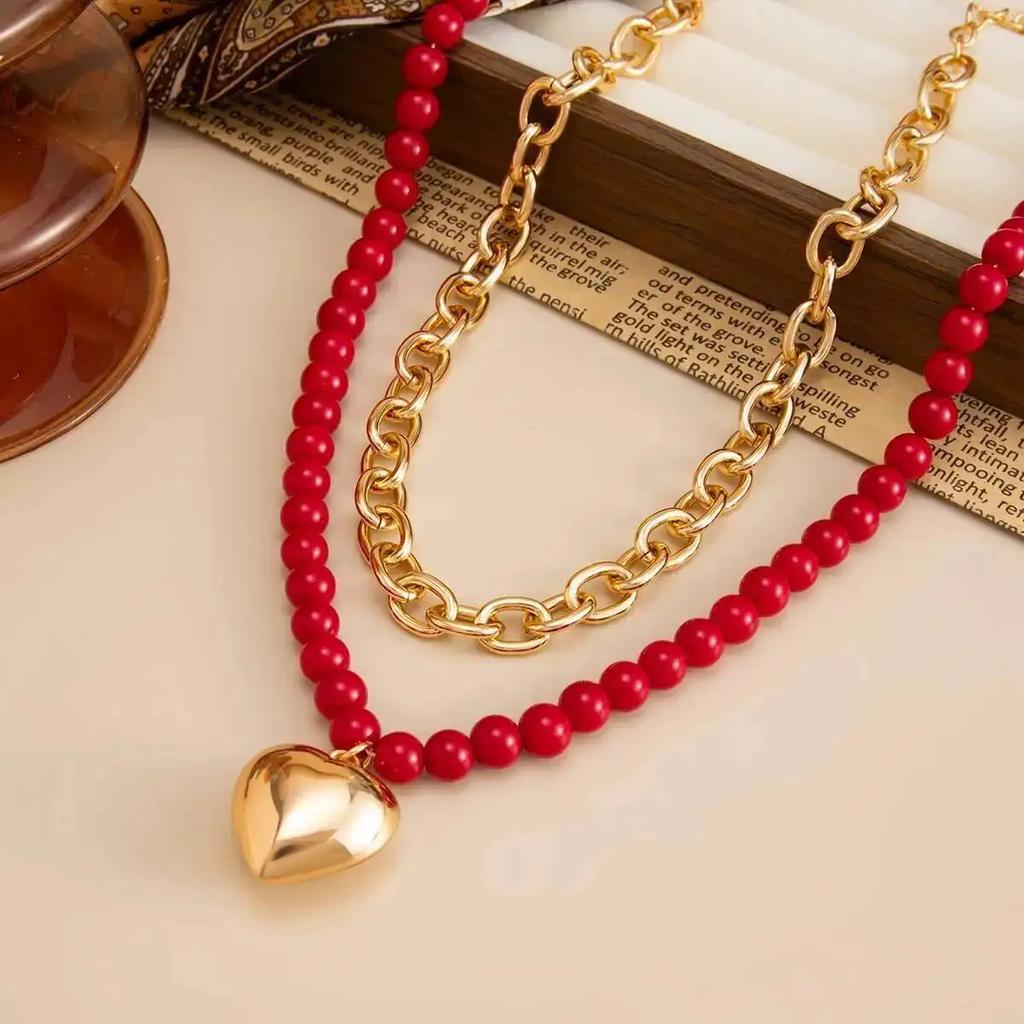 Neue Mode 2 Stück/Set Punk Metall Liebesherz Anhänger Halskette Damen Trendige Rote Acryl Perlen Schlüsselbein Kette Täglicher Schmuck Geschenke