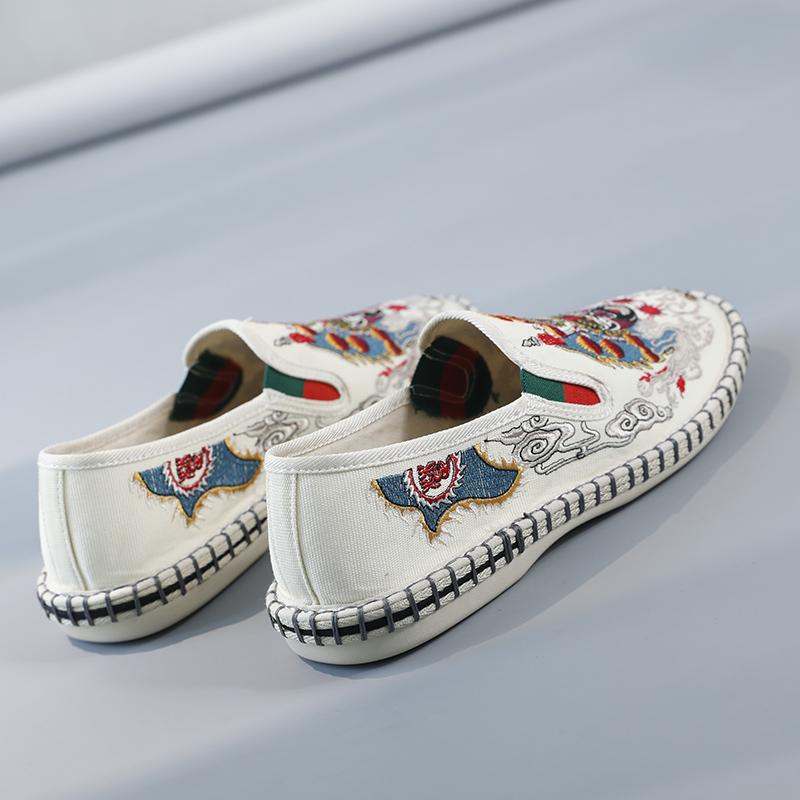 Fashion Handmade Men Casual Shoes Comfortable Slip On Loafers Outdoor Man Canvas Shoes Moccasins Leisure Walk Walking Footwear Sneakers