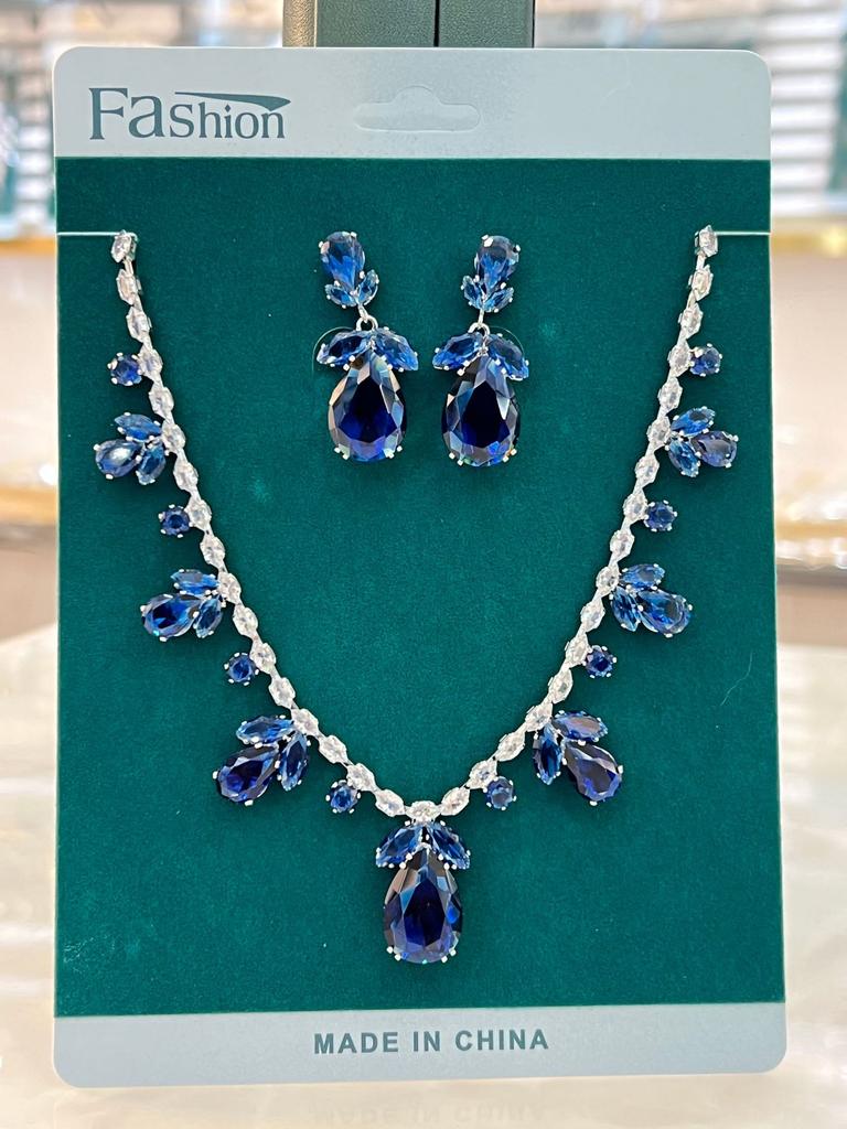 Modeschmuck Halskette Ohrringe Set Braut Zirkon Set Kette Hochzeitskleid Toastkleid Dinner Accessoires Geschenk Frauen