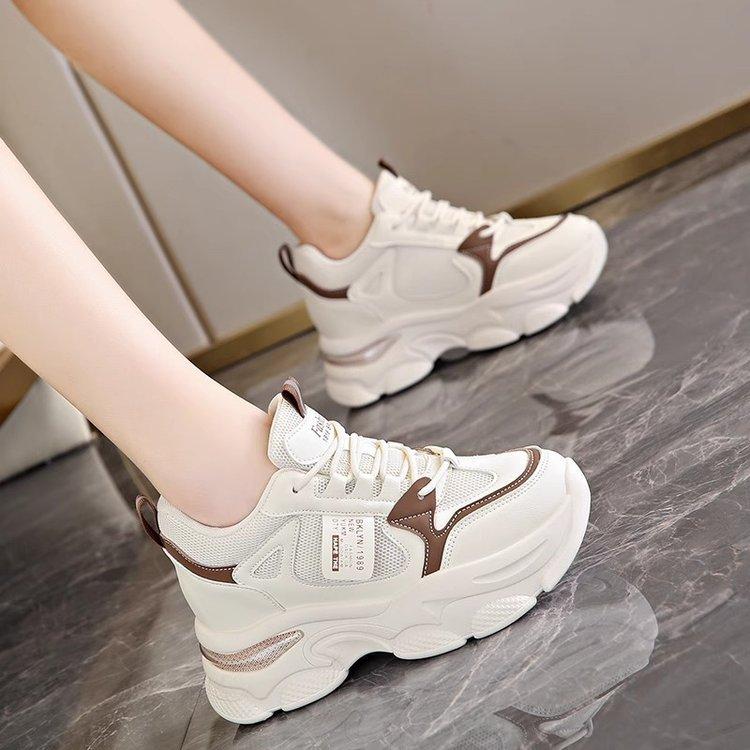 New Classic Women's Outdoor Sneakers Fashion Versatile Shopping Casual Shoes Mesh Breathable Soft Bottom Sports Running Shoes