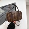 Stylish and Simple Niche Design Handbag 2025 Winter New Casual Shoulder Bag Personalized Messenger Women's Bag