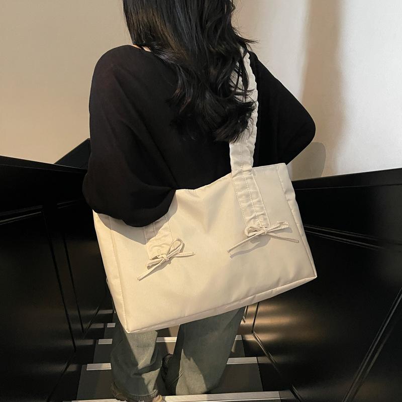 Korean version of fashion bow shoulder bag 2025 new large-capacity pleated tote bag slack foreign style handbag