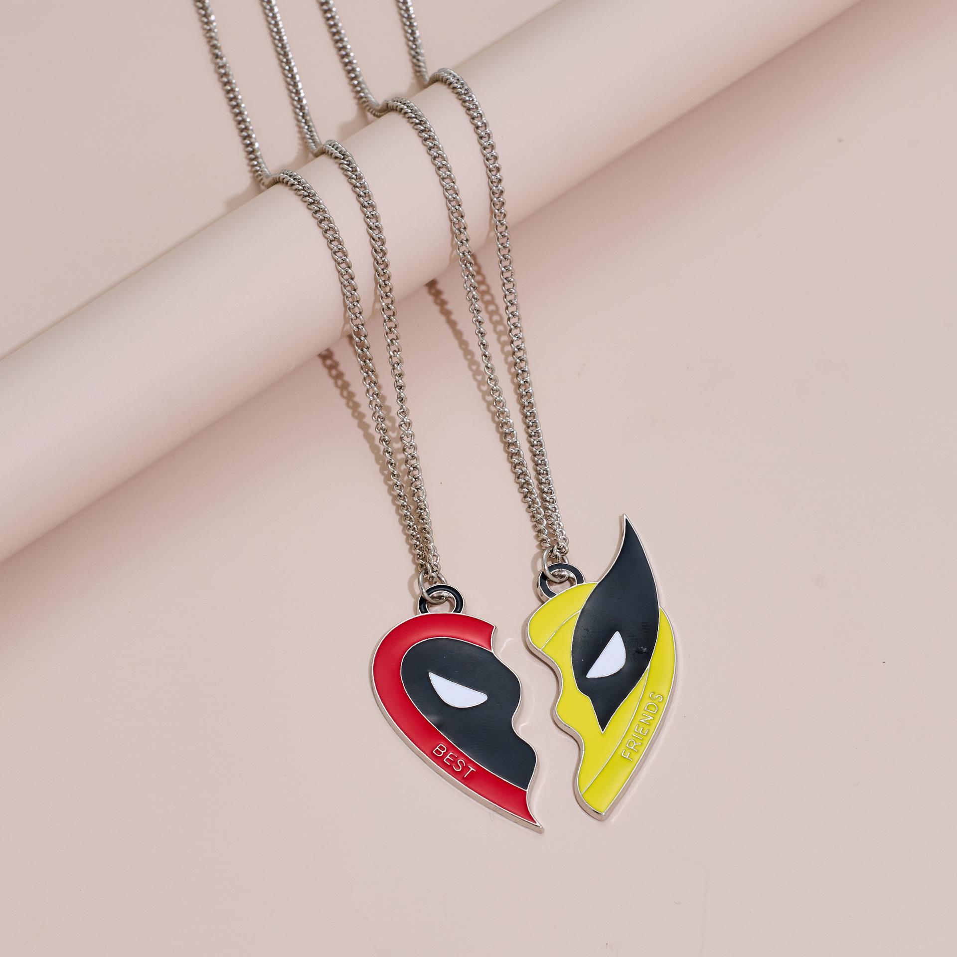 

Marvel Месники: Серцеподібне намисто Deadpool & Wolverine