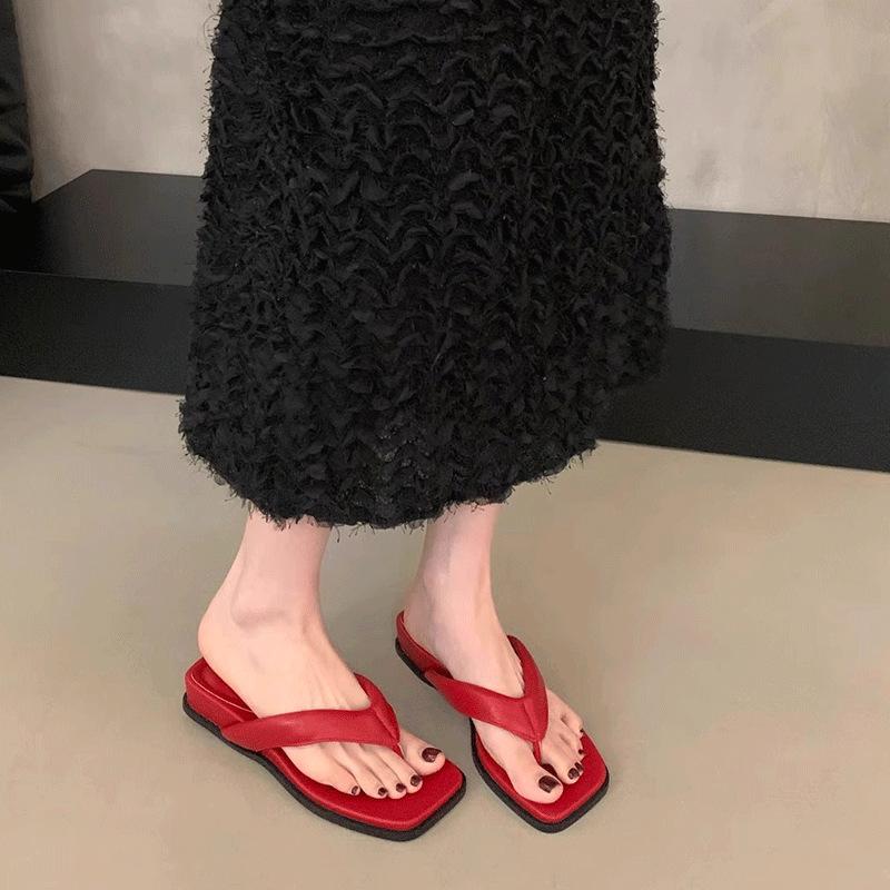 Thick-soled Slope Heel Flip-flops for Women's Summer Wear 2025 New High-end Toe Cool Slippers with Skirt Beach Sandals