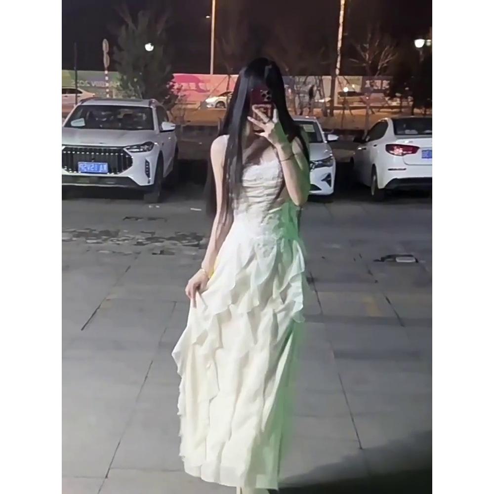 French fairy flower suspender dress pure desire temperament niche design feeling waist slim seaside vacation dress