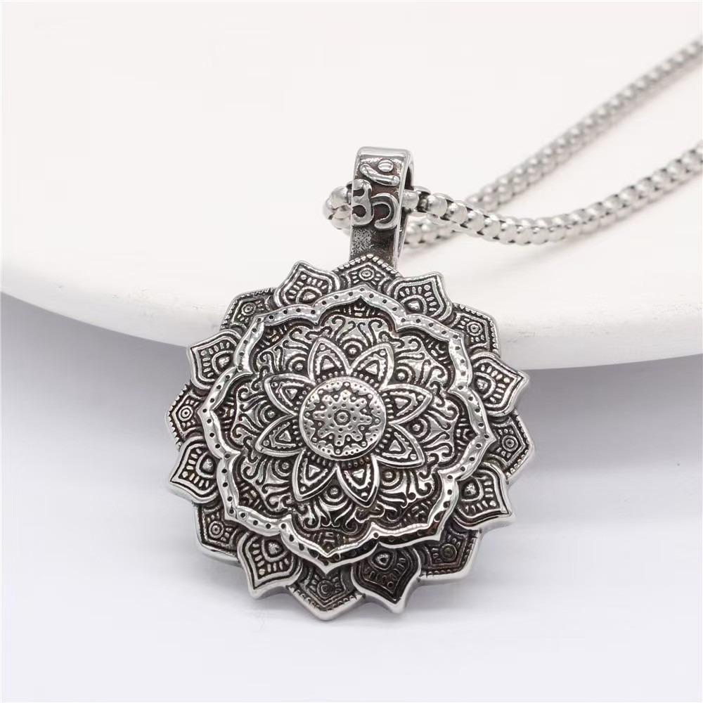 Pandantiv Mixt Modă Retro, Aripi de Vultur, Colier Personalizat din Aliaj European și American, Bijuterii pentru Bărbați și Femei