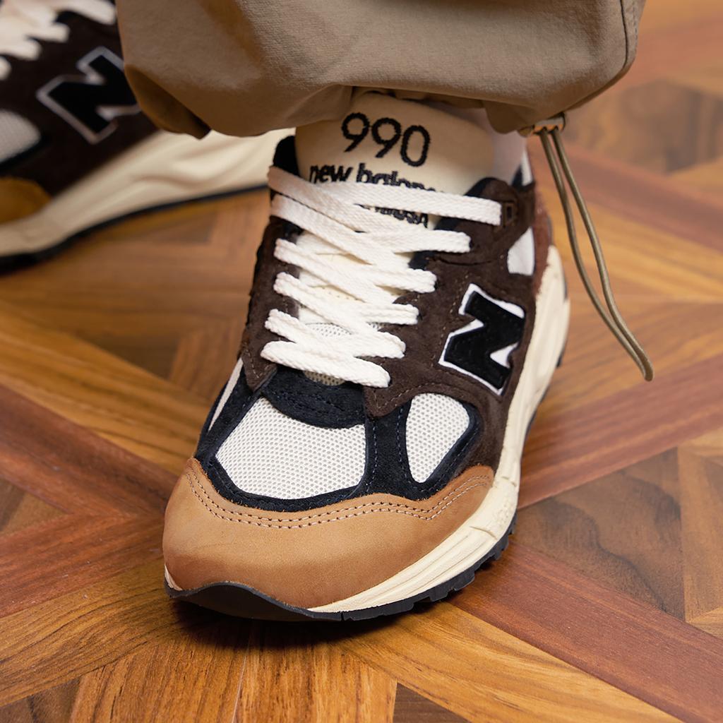 New New Balance 990v2 MiUSA Season 2 Brown M990BB2