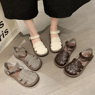Nya Dam Sommar Zapatillas De Mujer Skor Fyrkantig Tå Platta Sandaler Läder Dam Gladiatorsandaler Slip-on Dam Strandskor