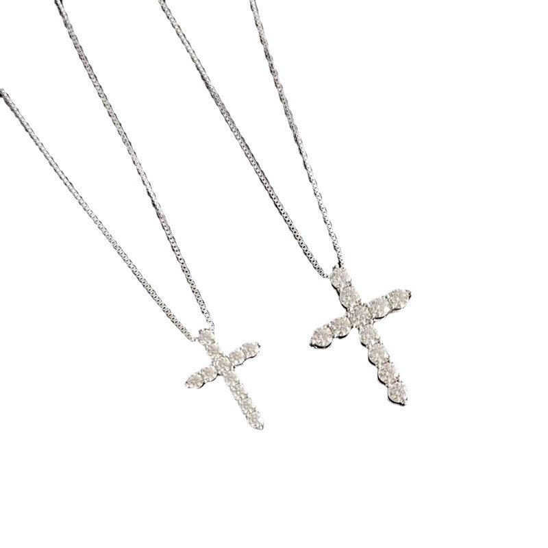 Diamond-Studded Cross Necklace: Elegant, Trendy, and Versatile Clavicle Chain for Couples