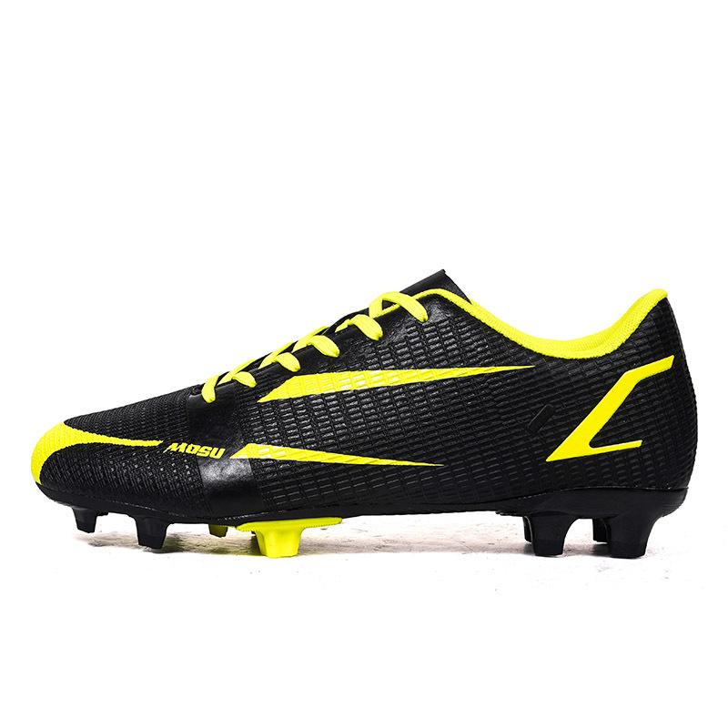 Neue Herren- und Damenschuhe für junge Leute mit langen, abgebrochenen Nägeln, Fußballschuhe, Mode, Wettkampf