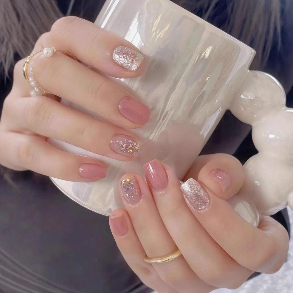 Wearable Gentle Nude Pink Glitter Nail Art Stickers & False Tips