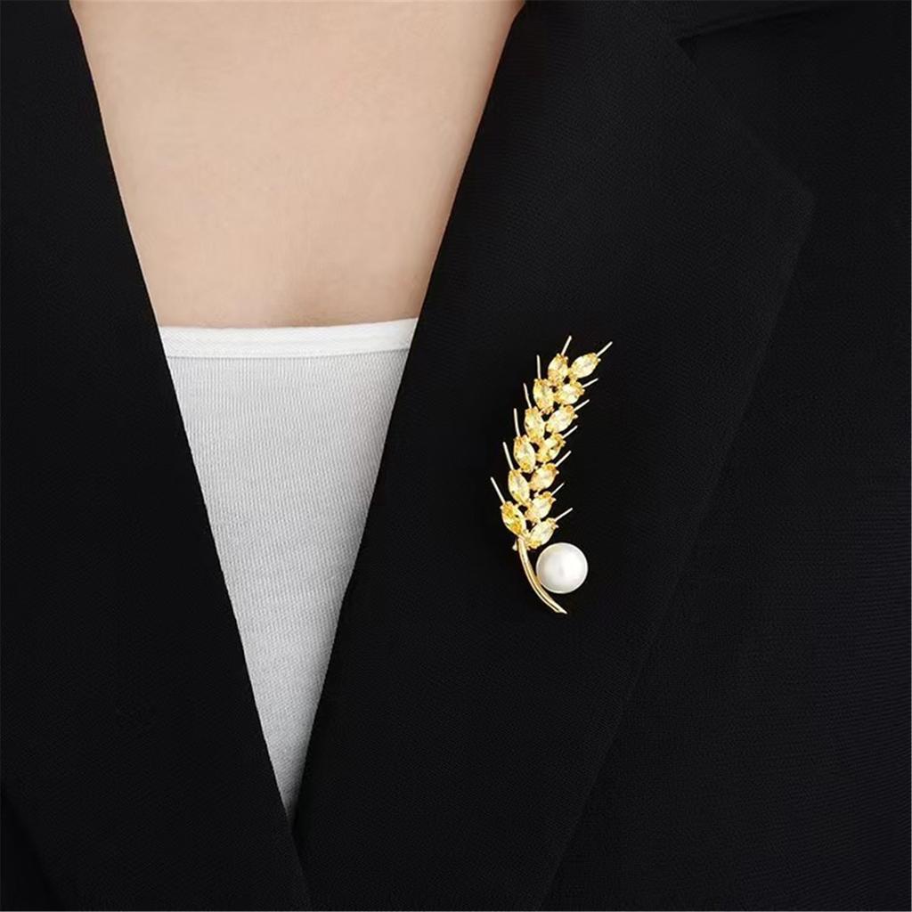 Broche élégante en métal doré en forme d'épi de blé, ornement pour costume ou pull pour femme