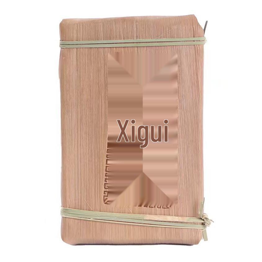 2022 Lincang Yiwu Mountain Arbor Raw Pu'er Tea Cake 250g