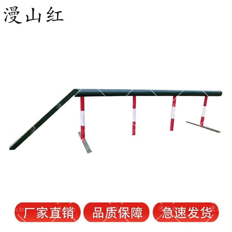 

Outdoor Obstacle Training Single Plank Bridge