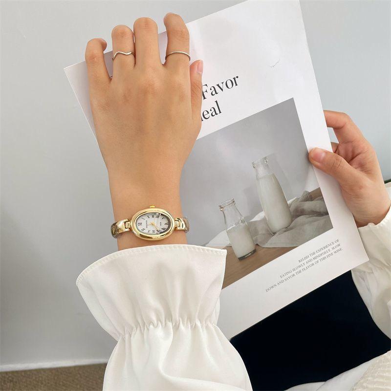Stylish Roman Scale Women's Bracelet Watches Oval Dial Quartz Watch High-End Ladies Elegant Wristwatch Reloj Mujer Girls Clock