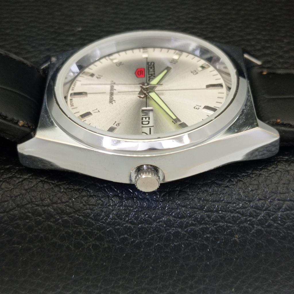 REFURBISHED VINTAGE SEIKO 5 AUTOMATIC JAPAN MENS SILVER DIAL WATCH a434679-2 R121-a434679