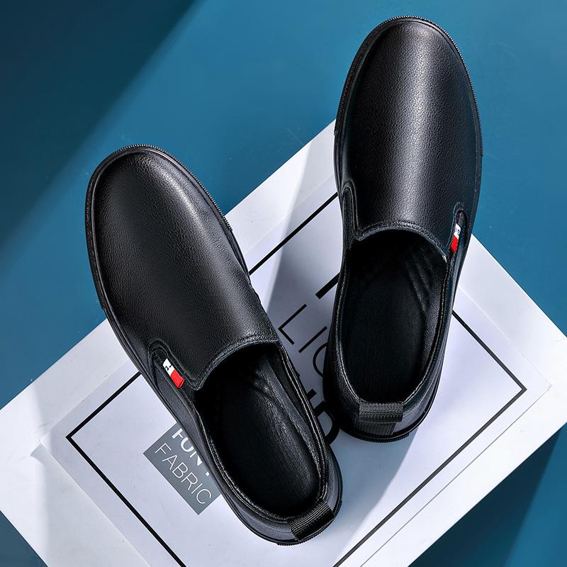 FashionMen White Board Shoes Comfort Lightweight Soft Soled Casual Leather Shoes Male Spring Autumn Designer Breathable Toe Loafers Men