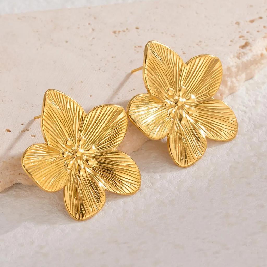 Atoztide Gold Color Vintage Flowers Bracelet Earring Ring Jewelry Set for Women Stainless Steel Exquisite Flower Set Daily Gift