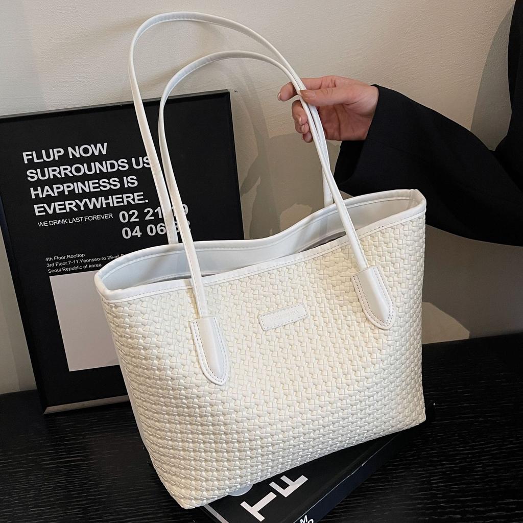 2025 commuter portable large-capacity bag women's new Korean version casual underarm tote bag retro fashion shoulder bag