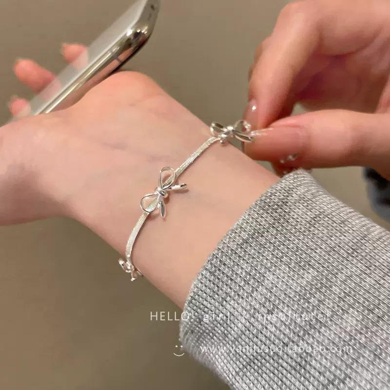 Ribbon Aesthetics Minimalist Bow Snake Bone Chain Bracelet Women's Niche Design High-end Pure Desire Wind Hand Jewelry