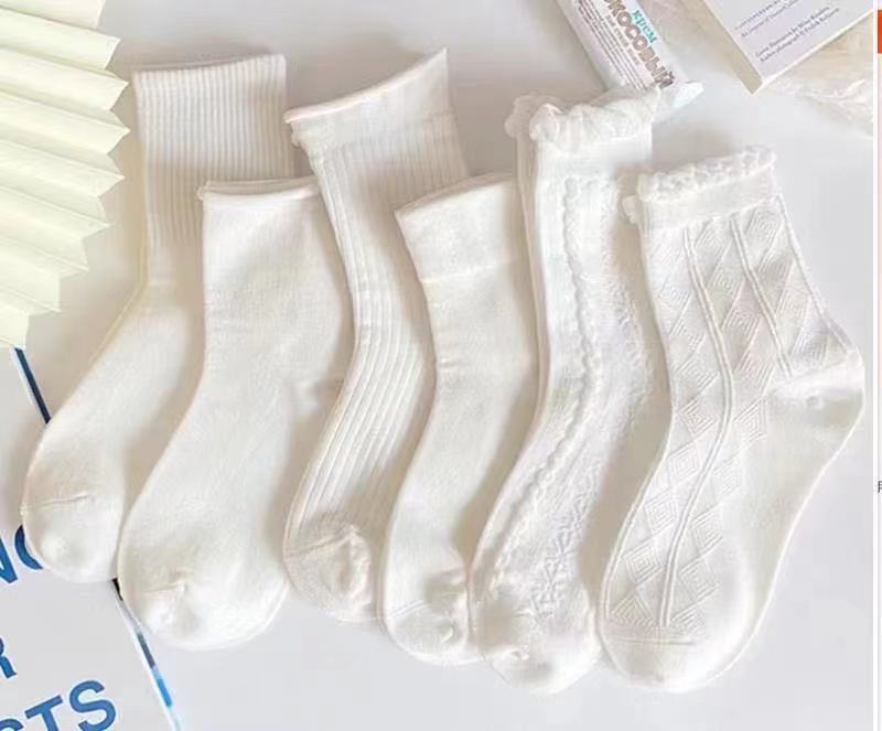 White socks women's autumn and winter tube socks cute trendy mink velvet thickened warm furry stockings