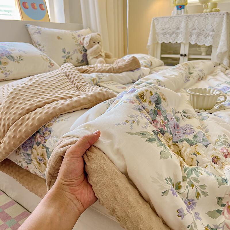 mling Thickened Dot Velvet Quilt