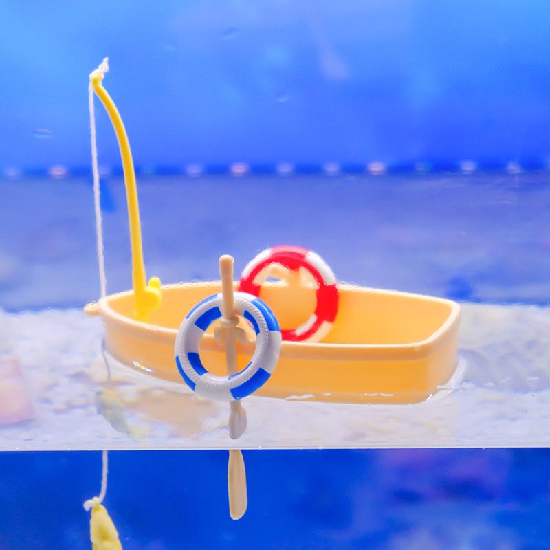Pływający Plastikowy Model Łodzi do Dekoracji Akwarium i Aranżacji Krajobrazu