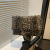Women's Handbag 2025 New Clutch Bag, European and American Fashion Leopard Print Simple Small Square Bag, Personalized and Beautiful Shoulder Bag