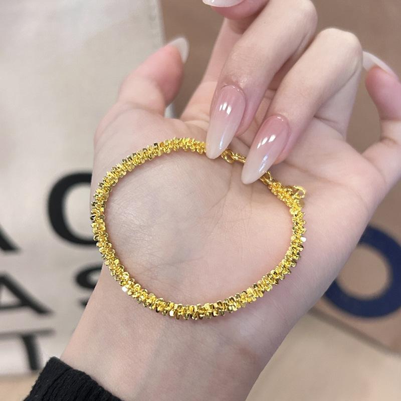 

New in Sparkling Fragmented Ice Scale Bracelet Exquisite Light Luxury bangles for women Party Jewelry Gift for Girlfriend золотий
