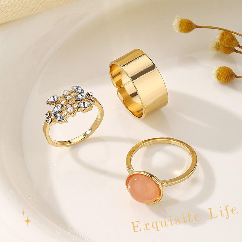 Hot-selling Stacked Gemstone Ring Set for Women, Retro Metal Percussion Open Ring Jewelry.
