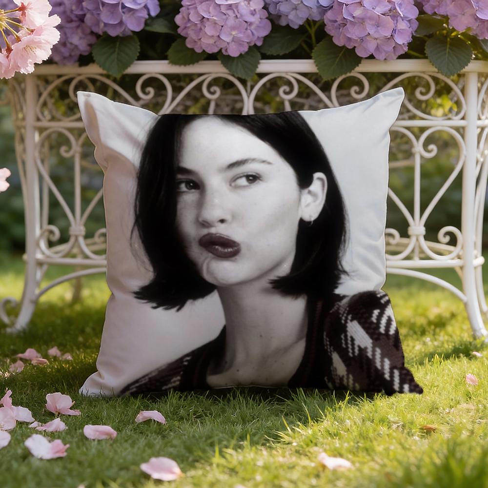 Singer G-Gracie Abrams Cushion Cover Home & Car Dual-Scene Pillow Cover: Reversible for Premium Comfort