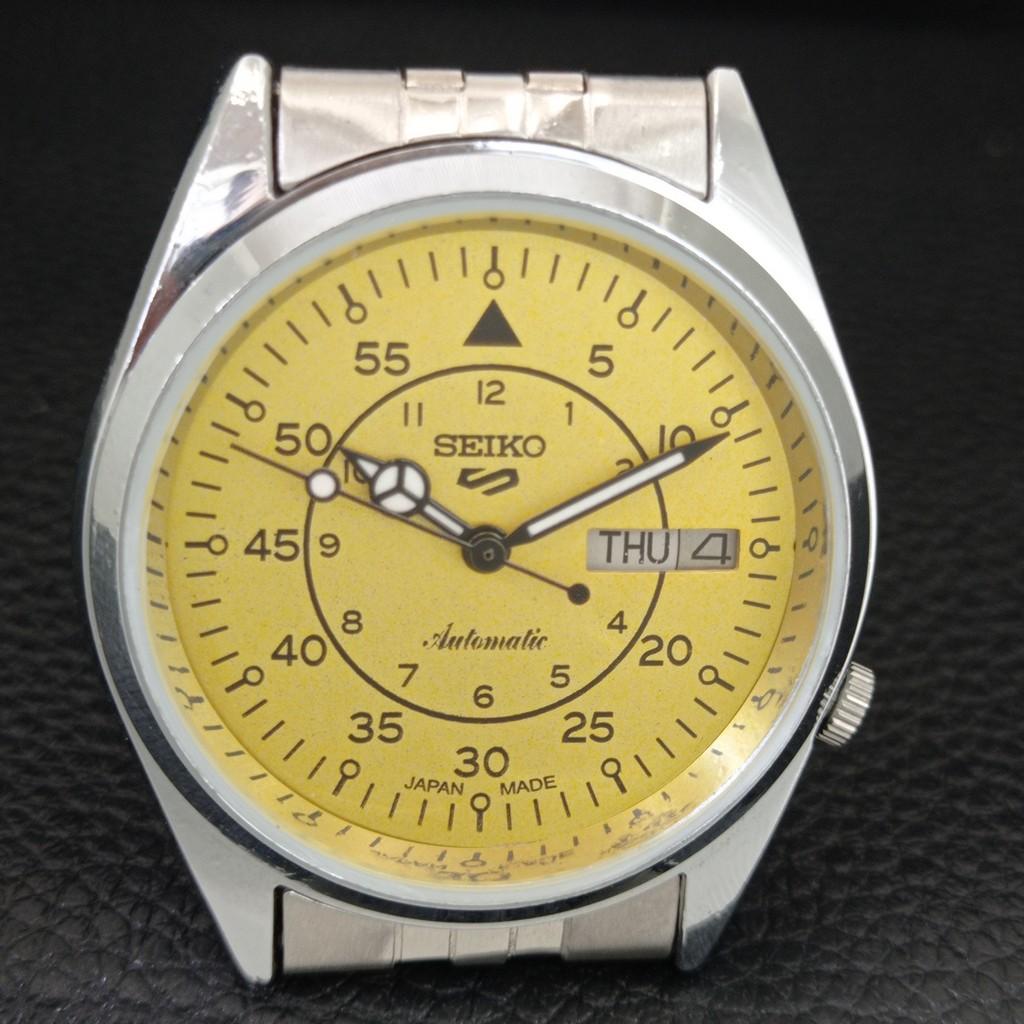 VINTAGE REFURBISHED SEIKO 5 AUTOMATIC JAPAN MENS YELLOW DIAL WATCH a445965-1
