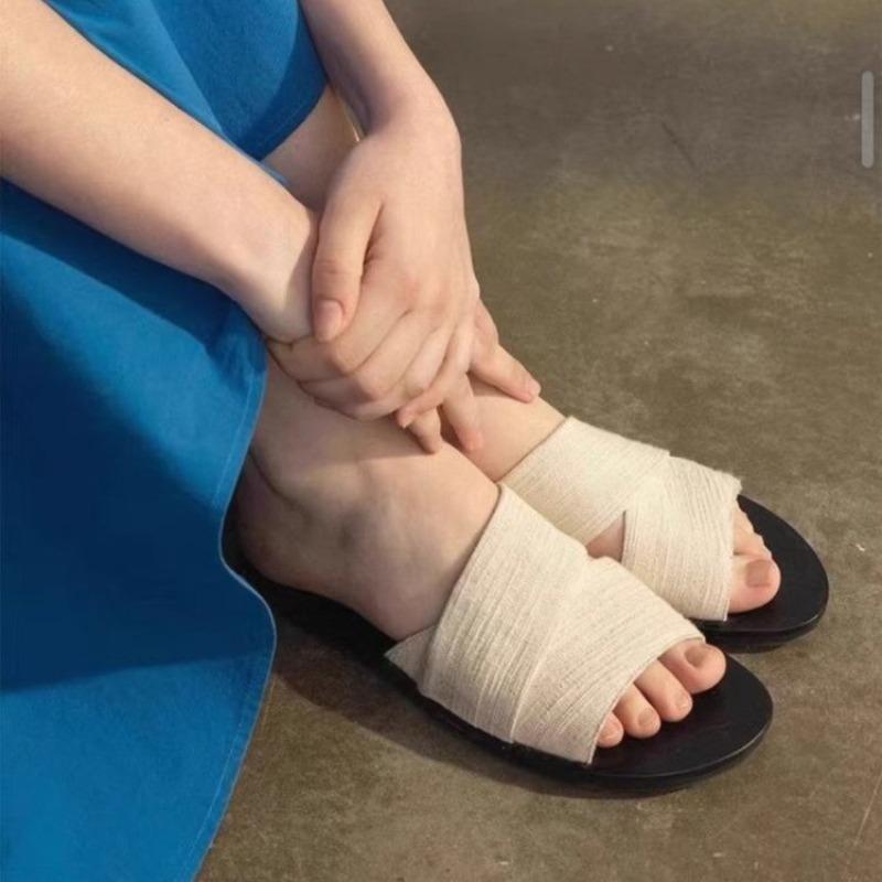 Fashion Women's Flat Sandals Dressy Summer Slide Sandals Slip On Open Toe Slippers Slides Mules with Soft Footbed for Summer Beach
