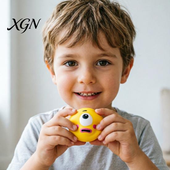 Kids Stress Relief Toy 3Pcs Cartoon Expression Ball Anxiety Relieving Squeaky Squeeze Fidget Office Focus Aid Hand Exercise Relaxation Sensory