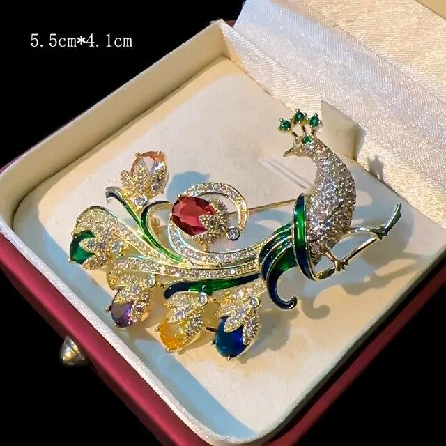 

Роскошная брошь в виде павлина из меди и циркона, стильная элегантная булавка с бабочкой, пальто, свитер, платье, аксессуары с перьями, женский подарок