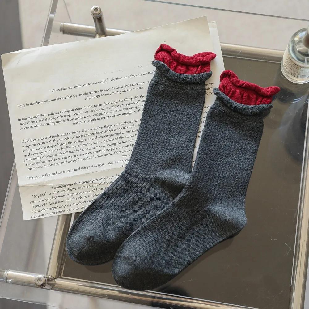 Nouveaux Chaussettes Femme Décontracté Mode Rayé Rouge Gris Élastique Chaussettes Longues Femme Pois Harajuku Rétro Coton Mi-mollet