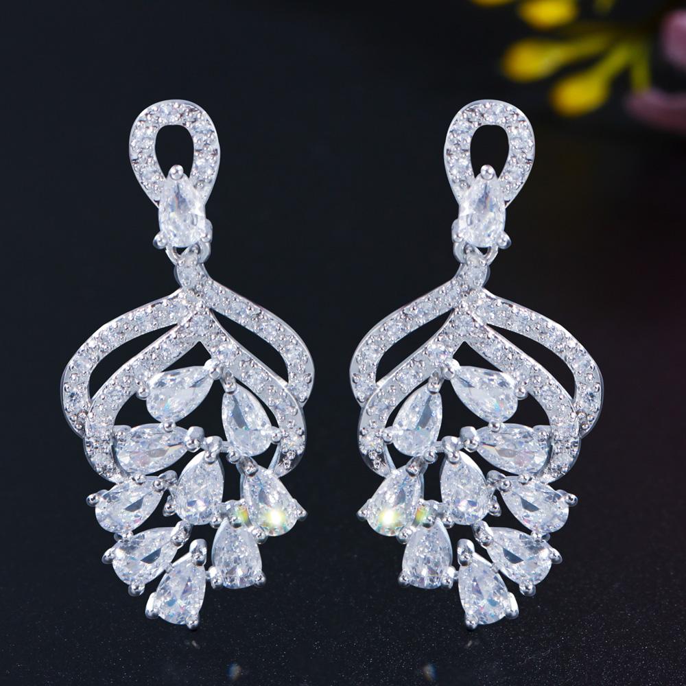 Cercei cu picătură cu zirconiu, în formă de floare de struguri CMM, verde smarald